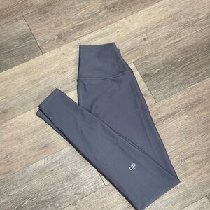Alo Yoga - Airlift Leggings - XS